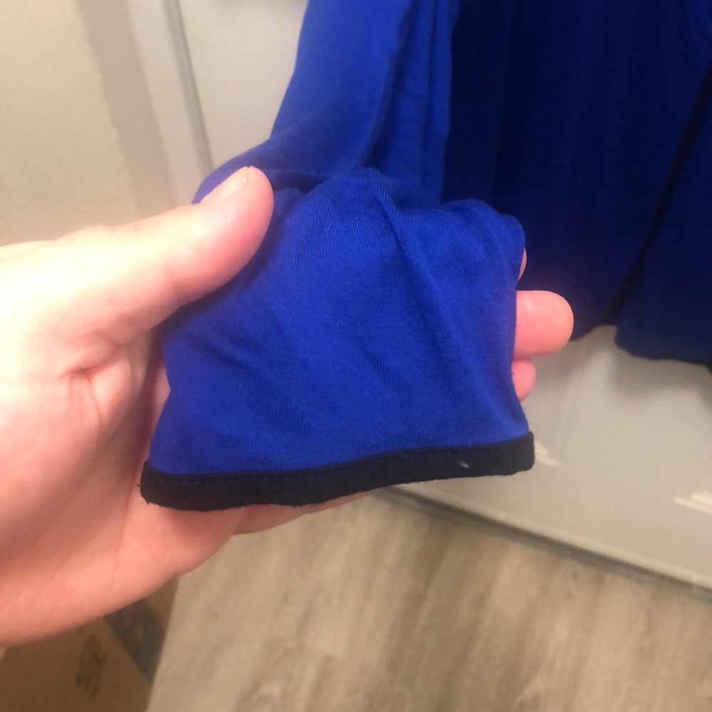 Blue Keyhole Top - Picture 4 of 4
